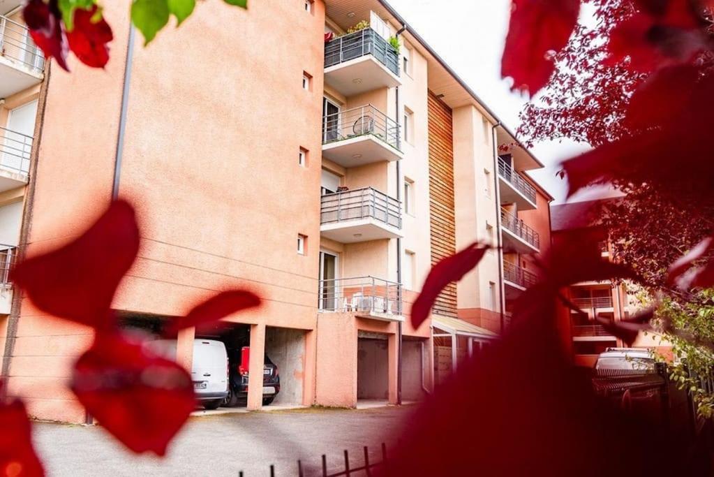 Lourde Center Apartment 3 Bed With Parking Лурд Екстериор снимка