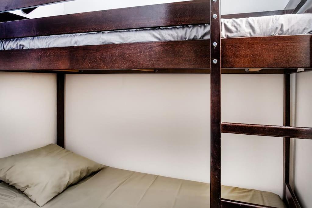 Lourde Center Apartment 3 Bed With Parking Лурд Екстериор снимка